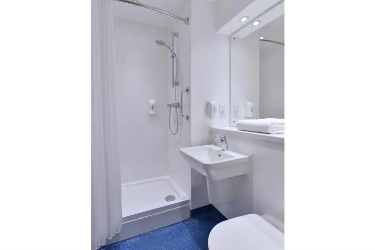 Travelodge Oswestry Luaran gambar